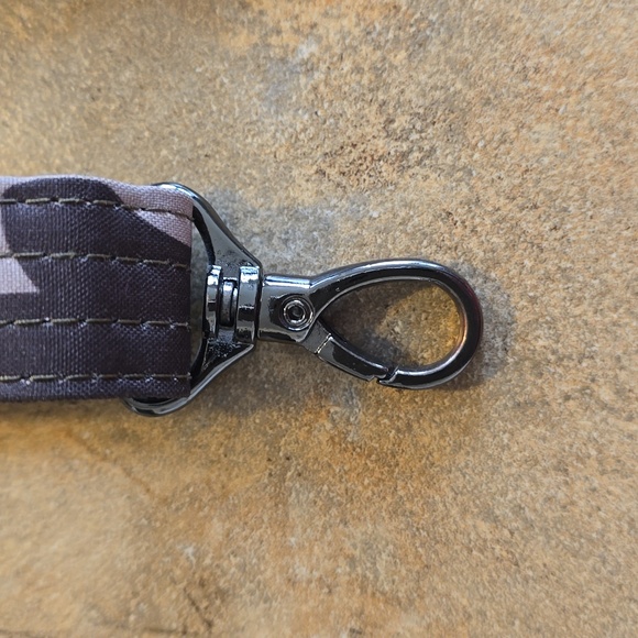 Lug infinity bag NWOT - Picture 9 of 12